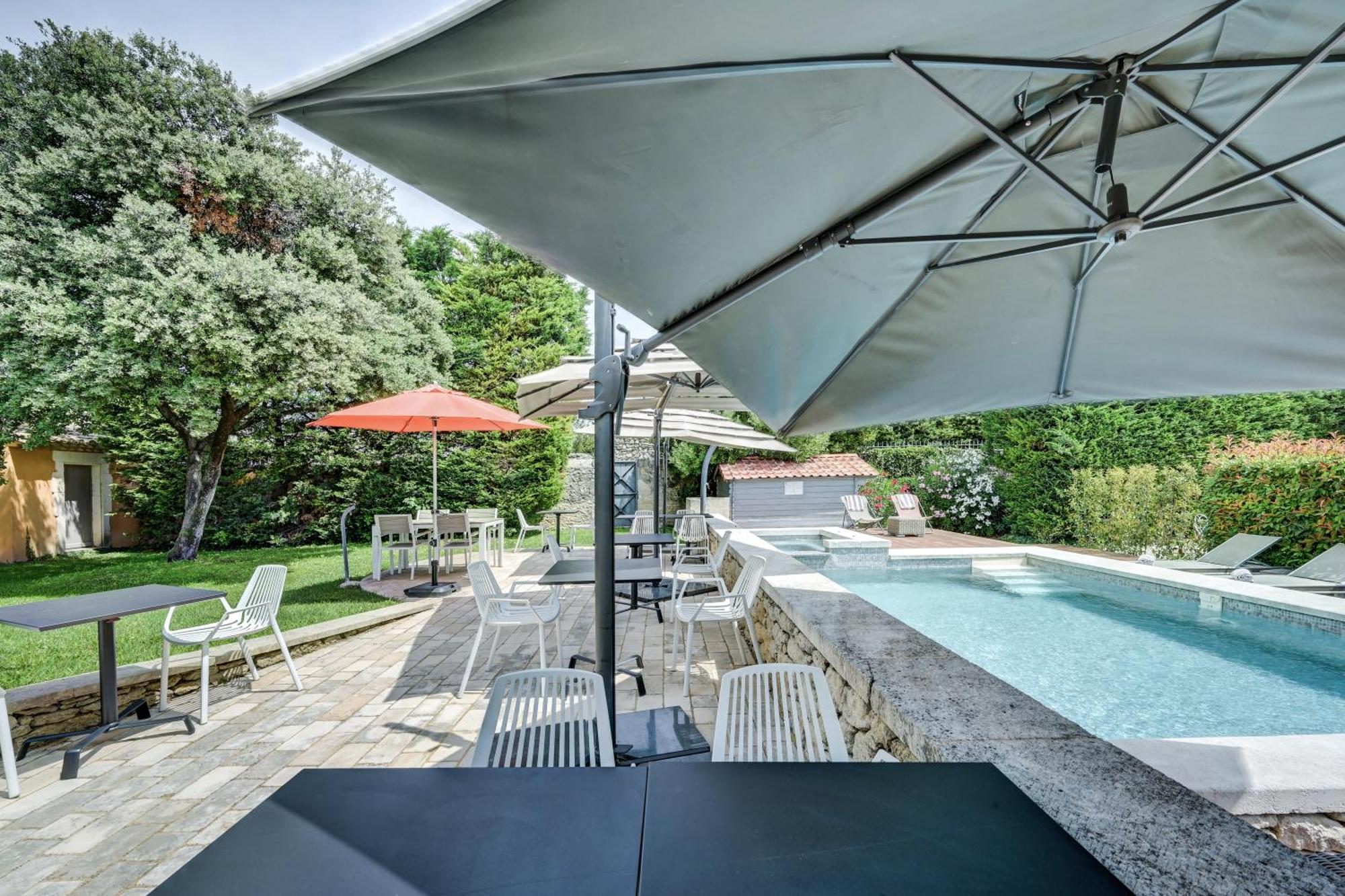 La Belle Vie Hotel Saint-Hilaire-dʼOzilhan Eksteriør billede
