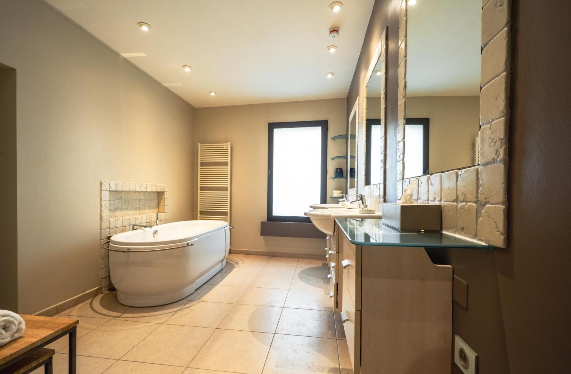 La Belle Vie Hotel Saint-Hilaire-dʼOzilhan Eksteriør billede