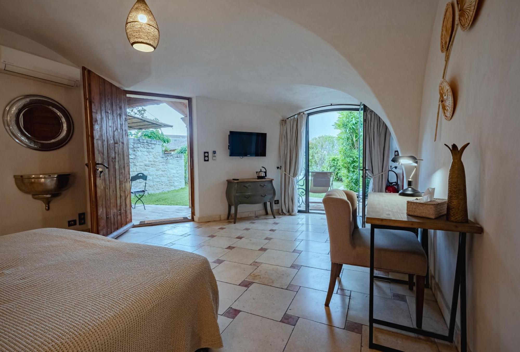 La Belle Vie Hotel Saint-Hilaire-dʼOzilhan Eksteriør billede