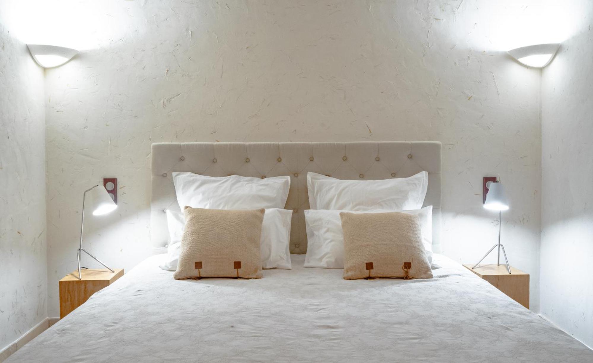 La Belle Vie Hotel Saint-Hilaire-dʼOzilhan Eksteriør billede